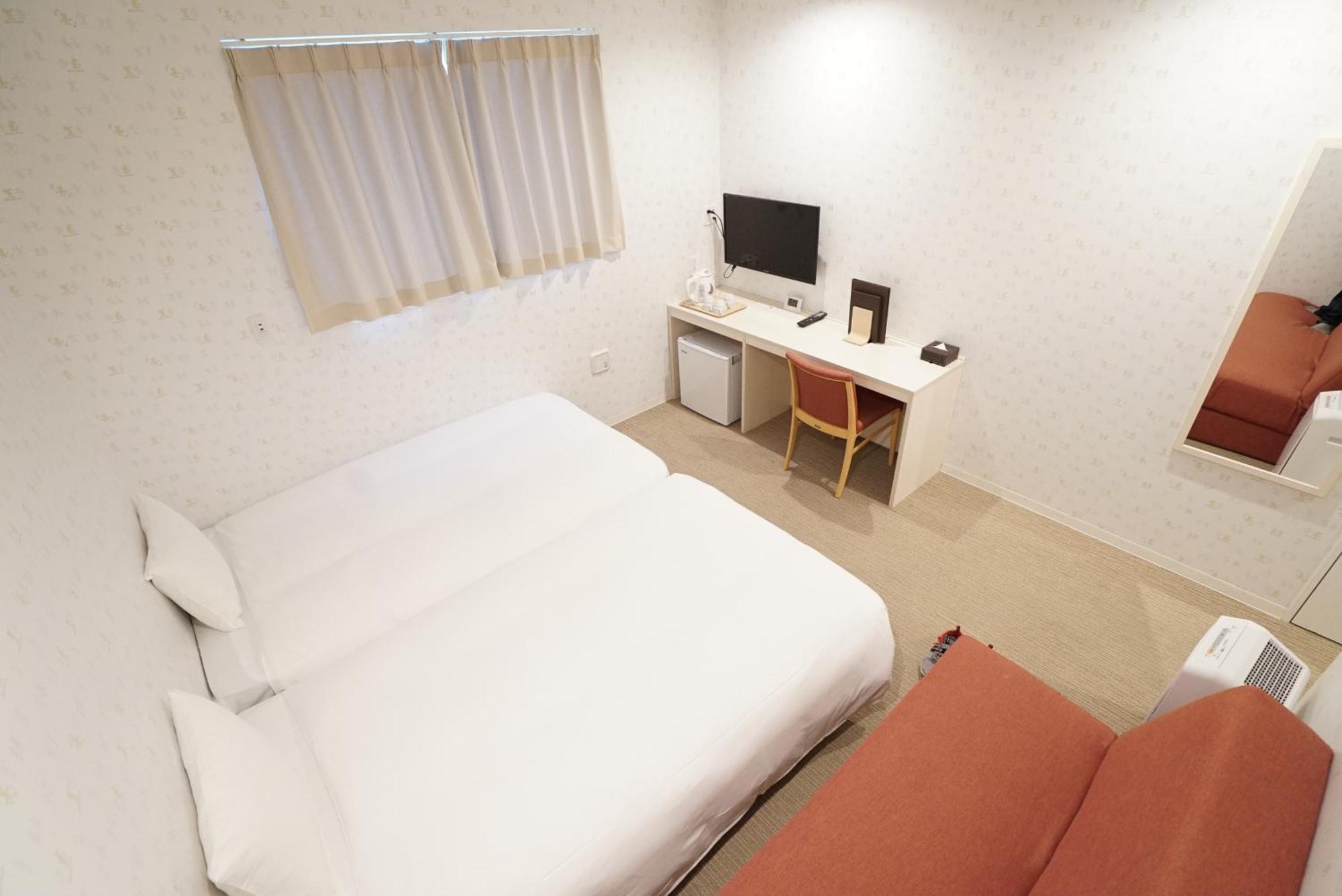 Cvs Bay Hotel New Building Urayasu Екстериор снимка