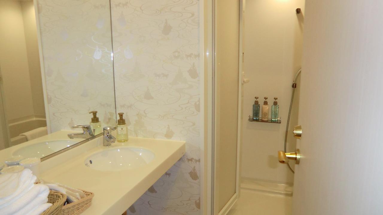 Cvs Bay Hotel New Building Urayasu Екстериор снимка